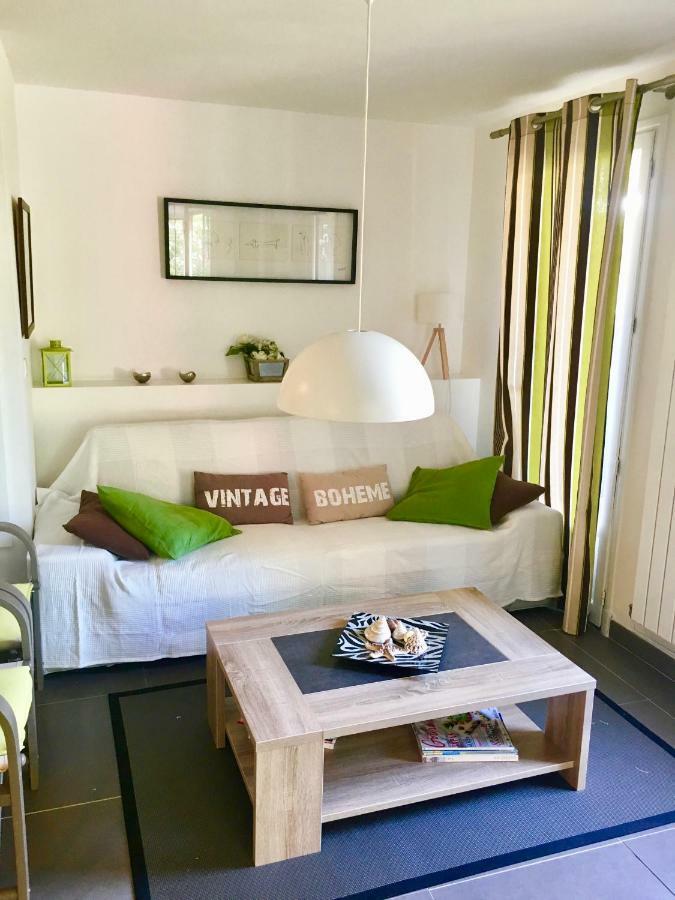 Les Enganes Apartment Frejus Exterior photo